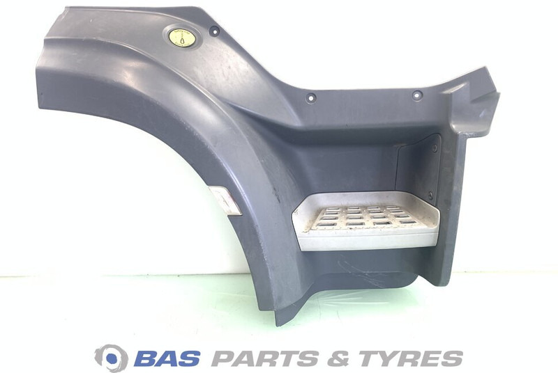 DAF CF Euro 6 Opstap Rechts DAF 1835113 - Carrosserie et extérieur pour Camion: photos 1 DAF CF Euro 6 Opstap Rechts DAF 1835113 - Carrosserie et extérieur pour Camion: photos 1