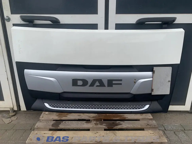 DAF XF106 Grille DAF 2104221 - Calandre pour Camion: photos 1 DAF XF106 Grille DAF 2104221 - Calandre pour Camion: photos 1