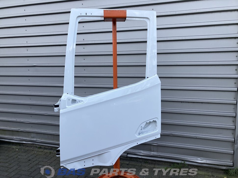 DAF XG - Portière et pièces pour Camion: photos 1 DAF XG - Portière et pièces pour Camion: photos 1