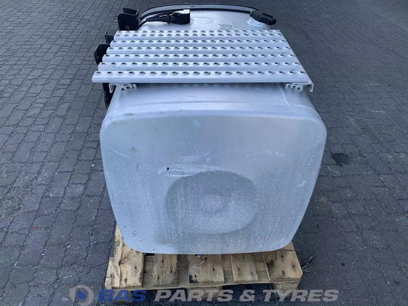 MAN - Réservoir de carburant pour Camion: photos 2 MAN - Réservoir de carburant pour Camion: photos 2