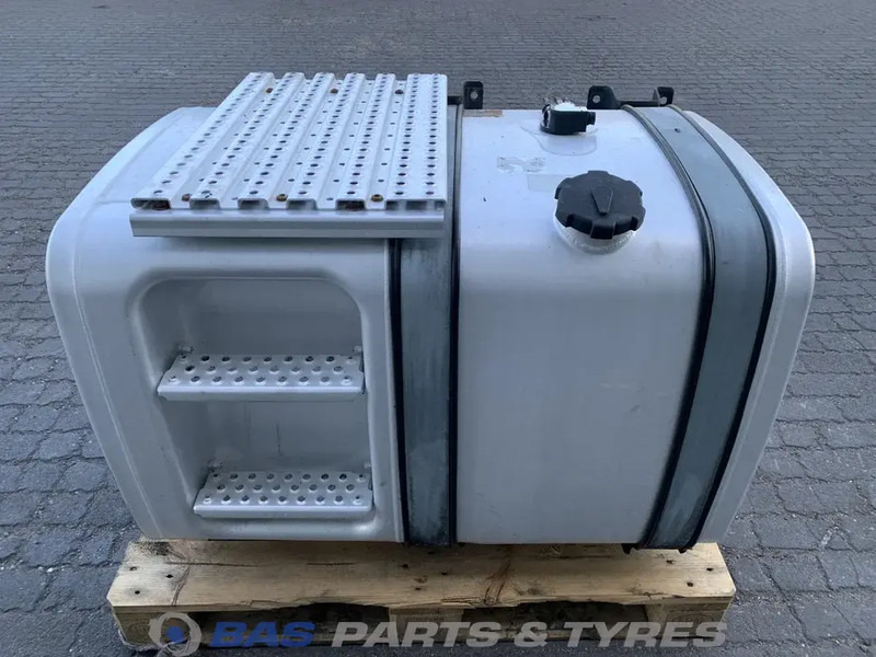 MAN - Réservoir de carburant pour Camion: photos 1 MAN - Réservoir de carburant pour Camion: photos 1