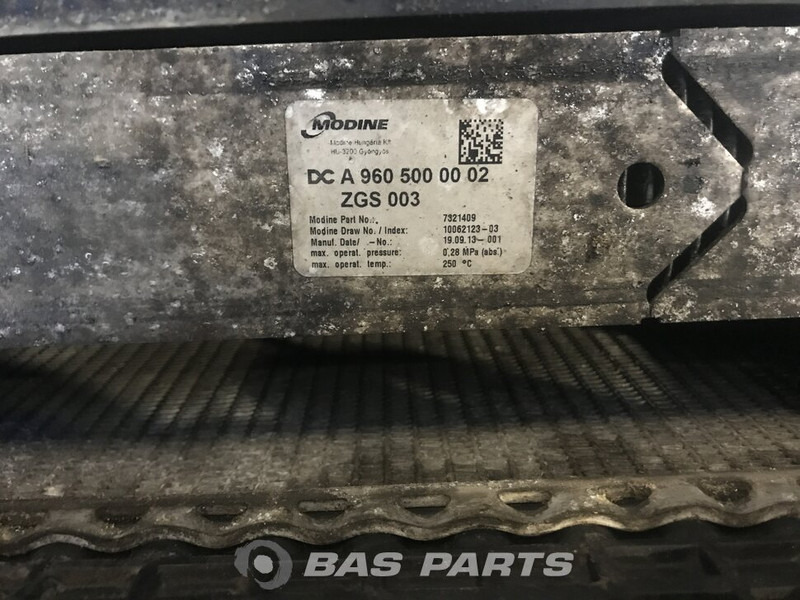 Mercedes-Benz Actros MP4 - Radiateur pour Camion: photos 3 Mercedes-Benz Actros MP4 - Radiateur pour Camion: photos 3