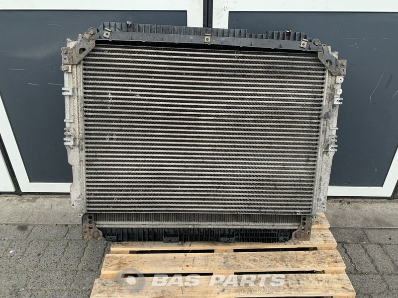 Mercedes-Benz Actros MP4 - Radiateur pour Camion: photos 1 Mercedes-Benz Actros MP4 - Radiateur pour Camion: photos 1