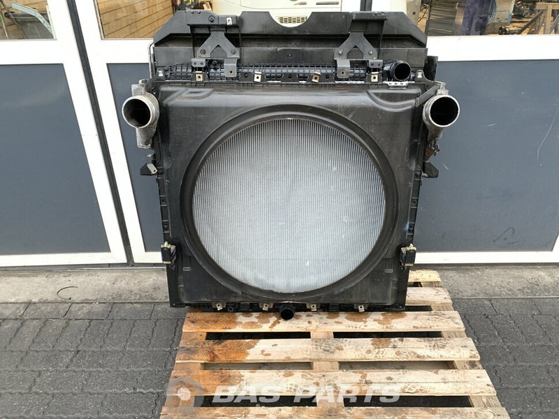 Mercedes-Benz Actros MP4 - Radiateur pour Camion: photos 1 Mercedes-Benz Actros MP4 - Radiateur pour Camion: photos 1