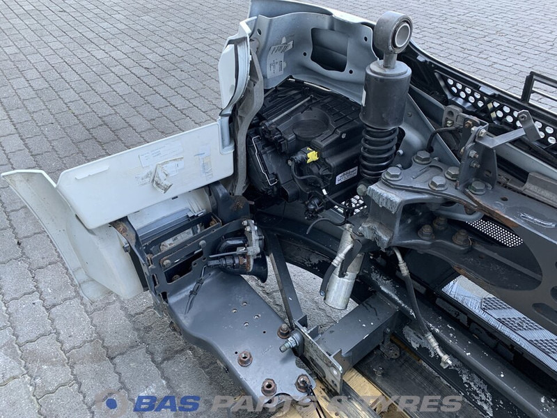 Mercedes-Benz Actros MP4 - Pare-chocs pour Camion: photos 4 Mercedes-Benz Actros MP4 - Pare-chocs pour Camion: photos 4