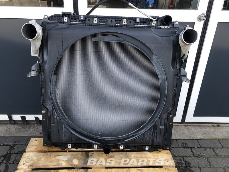 Mercedes-Benz Actros MP4 - Radiateur pour Camion: photos 2 Mercedes-Benz Actros MP4 - Radiateur pour Camion: photos 2