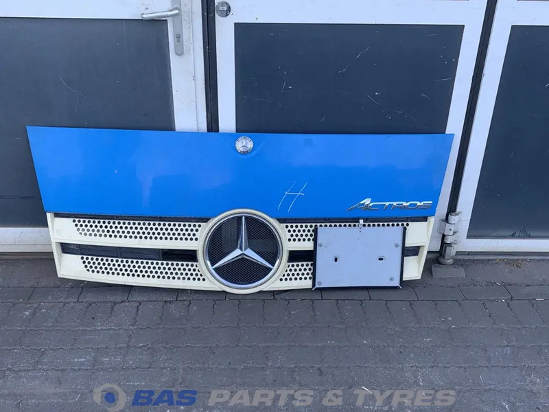 Mercedes-Benz Actros MP4 - Calandre pour Camion: photos 1 Mercedes-Benz Actros MP4 - Calandre pour Camion: photos 1