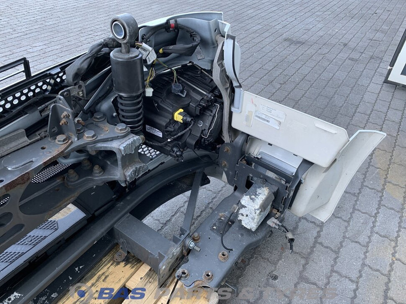 Mercedes-Benz Actros MP4 - Pare-chocs pour Camion: photos 5 Mercedes-Benz Actros MP4 - Pare-chocs pour Camion: photos 5