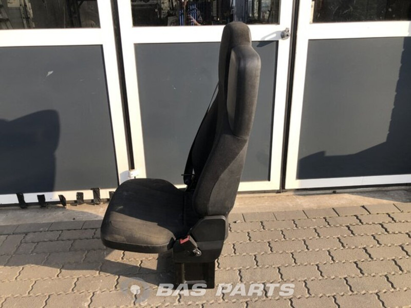 Mercedes-Benz Actros MP4 - Siège pour Camion: photos 2 Mercedes-Benz Actros MP4 - Siège pour Camion: photos 2