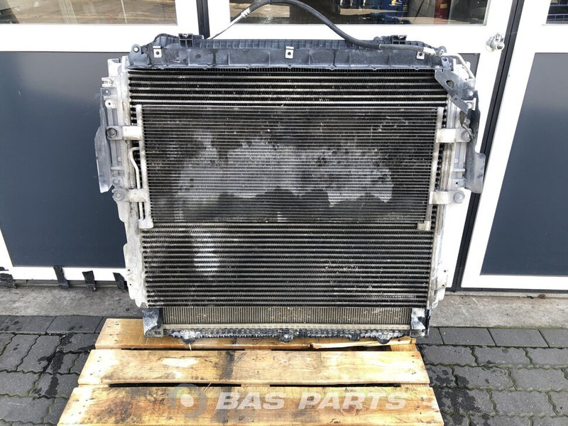 Mercedes-Benz Actros MP4 - Radiateur pour Camion: photos 1 Mercedes-Benz Actros MP4 - Radiateur pour Camion: photos 1