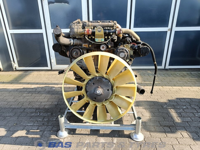 Mercedes-Benz Actros MP4 Motor Mercedes OM471.926 420 A 002 010 65 00 - Moteur pour Camion: photos 4 Mercedes-Benz Actros MP4 Motor Mercedes OM471.926 420 A 002 010 65 00 - Moteur pour Camion: photos 4
