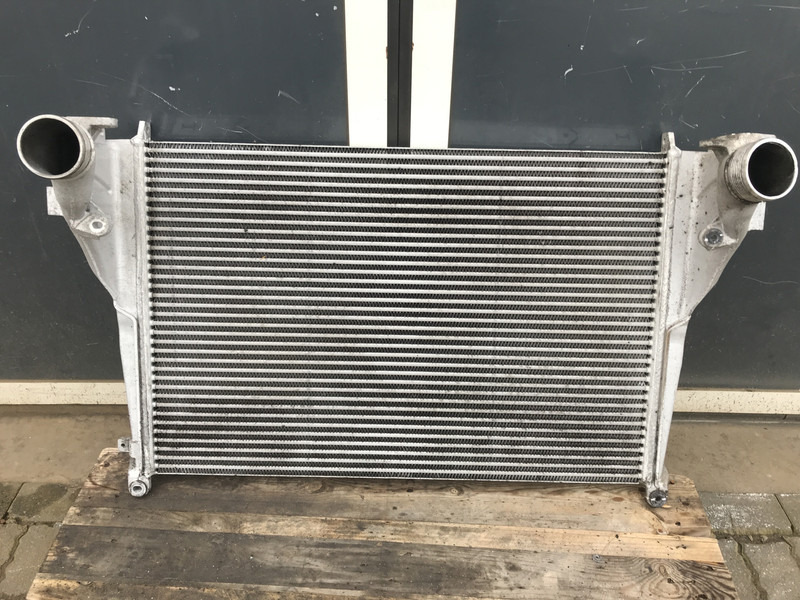 Mercedes-Benz Antos MP4 Intercooler Mercedes A 960 500 07 02 - Intercooler pour Camion: photos 1 Mercedes-Benz Antos MP4 Intercooler Mercedes A 960 500 07 02 - Intercooler pour Camion: photos 1