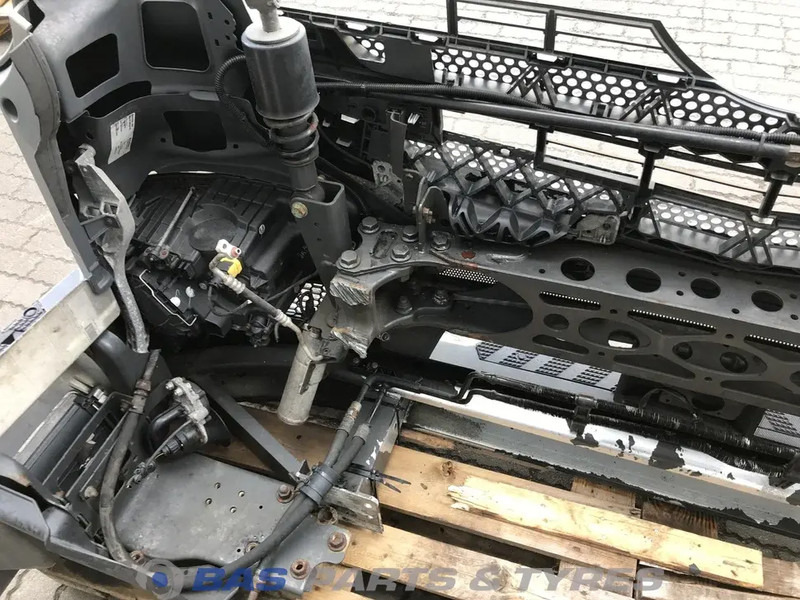 Mercedes-Benz Antos MP4 - Pare-chocs pour Camion: photos 4 Mercedes-Benz Antos MP4 - Pare-chocs pour Camion: photos 4