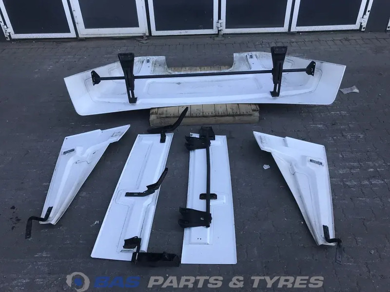 Mercedes-Benz Antos MP4 Spoilerset Mercedes ClassicSpace M-cab L1EH1 A 960 790 27 44 - Aérodynamique/ Spoilers pour Camion: photos 4 Mercedes-Benz Antos MP4 Spoilerset Mercedes ClassicSpace M-cab L1EH1 A 960 790 27 44 - Aérodynamique/ Spoilers pour Camion: photos 4