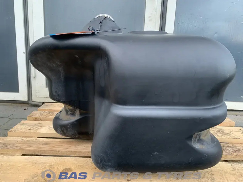 Mercedes-Benz Brandstoftank Mercedes 120 Liter A 967 471 04 01 - Réservoir de carburant pour Camion: photos 3 Mercedes-Benz Brandstoftank Mercedes 120 Liter A 967 471 04 01 - Réservoir de carburant pour Camion: photos 3
