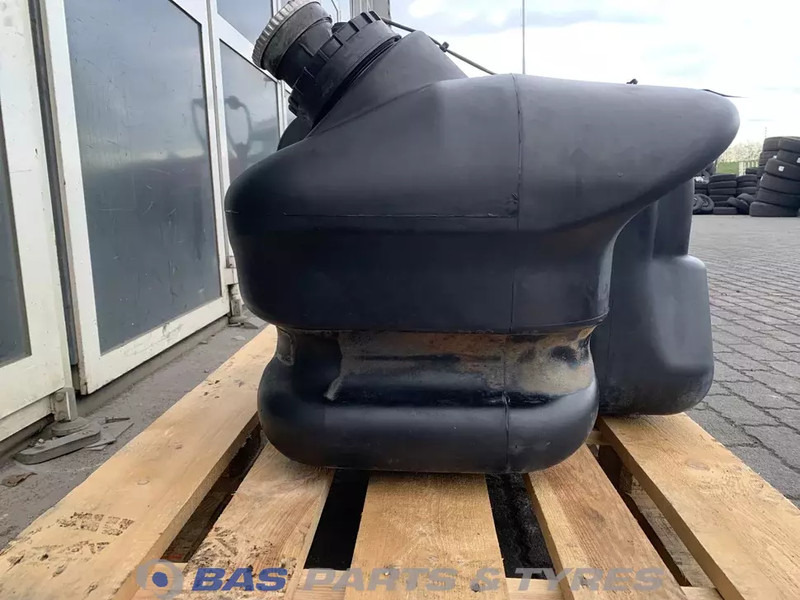 Mercedes-Benz Brandstoftank Mercedes 120 Liter A 967 471 04 01 - Réservoir de carburant pour Camion: photos 4 Mercedes-Benz Brandstoftank Mercedes 120 Liter A 967 471 04 01 - Réservoir de carburant pour Camion: photos 4