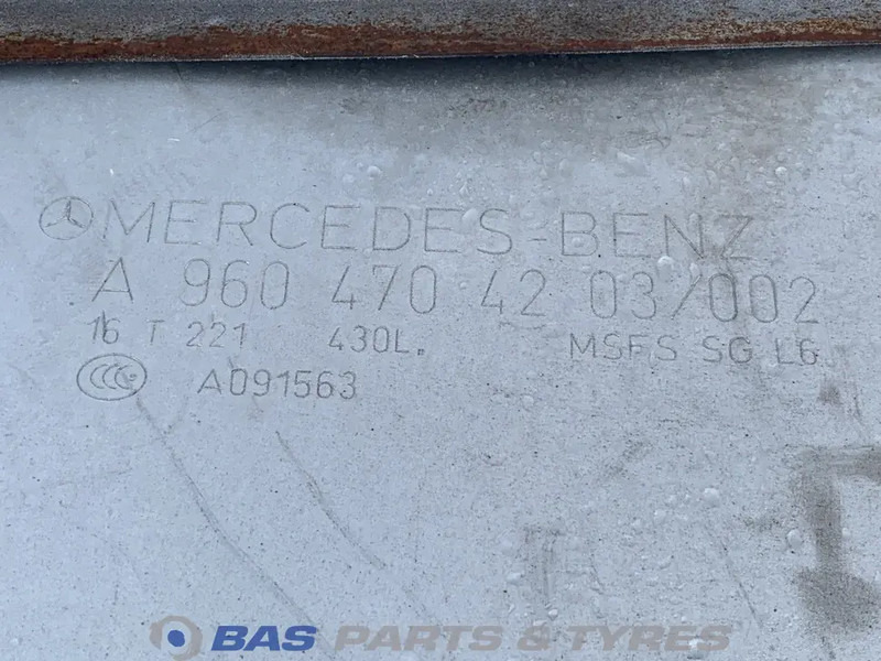 Mercedes-Benz Brandstoftank Mercedes 430 Liter A 960 475 27 03 - Réservoir de carburant pour Camion: photos 5 Mercedes-Benz Brandstoftank Mercedes 430 Liter A 960 475 27 03 - Réservoir de carburant pour Camion: photos 5