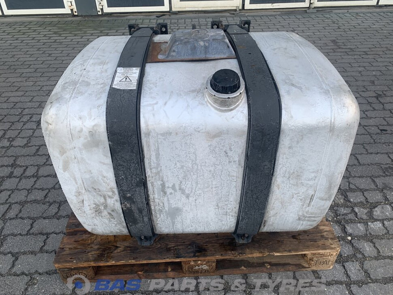Mercedes-Benz Brandstoftank Mercedes 430 Liter A 960 475 27 03 - Réservoir de carburant pour Camion: photos 1 Mercedes-Benz Brandstoftank Mercedes 430 Liter A 960 475 27 03 - Réservoir de carburant pour Camion: photos 1