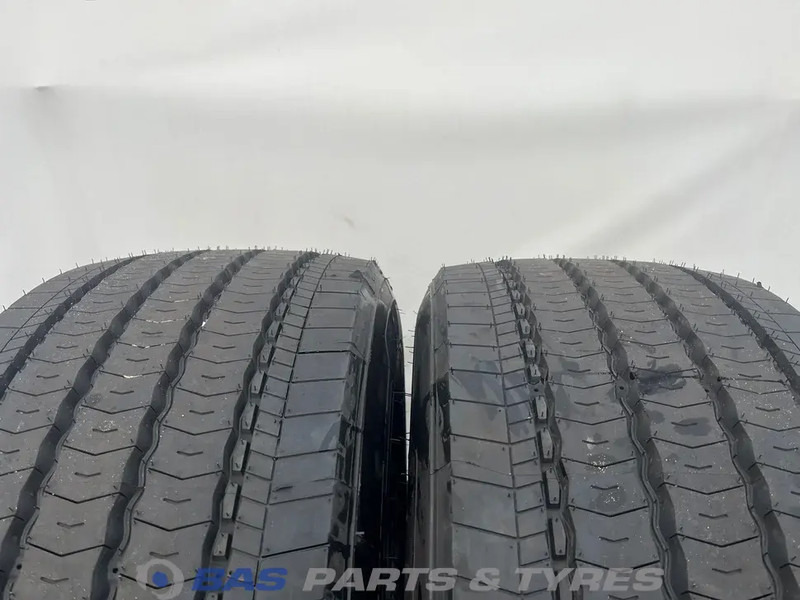Michelin Michelin 385/55R22.5 X Multi F 160 K M+S 3PMSF gebruikte set - Pneu pour Camion: photos 2 Michelin Michelin 385/55R22.5 X Multi F 160 K M+S 3PMSF gebruikte set - Pneu pour Camion: photos 2