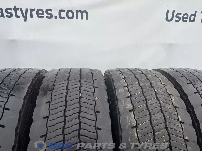 Michelin Remix Michelin Remix 315/70R22.5 X Multi D 154/150 M+S 3PMSF gebruikte set - Pneu pour Camion: photos 2 Michelin Remix Michelin Remix 315/70R22.5 X Multi D 154/150 M+S 3PMSF gebruikte set - Pneu pour Camion: photos 2