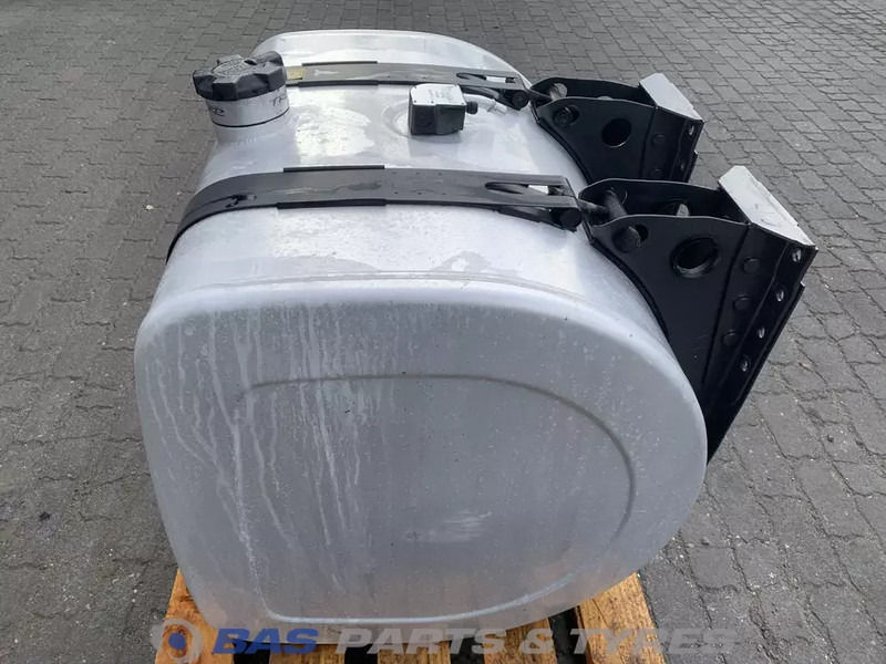 Renault Brandstoftank Renault 330 Liter G0803 - Réservoir de carburant pour Camion: photos 2 Renault Brandstoftank Renault 330 Liter G0803 - Réservoir de carburant pour Camion: photos 2