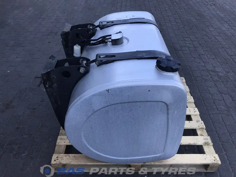 Renault Brandstoftank Renault 490 Liter G0000182 - Réservoir de carburant pour Camion: photos 4 Renault Brandstoftank Renault 490 Liter G0000182 - Réservoir de carburant pour Camion: photos 4