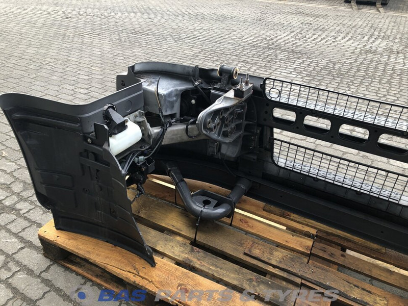 Renault D-Serie Bumper Renault 7421554759 - Pare-chocs pour Camion: photos 4 Renault D-Serie Bumper Renault 7421554759 - Pare-chocs pour Camion: photos 4