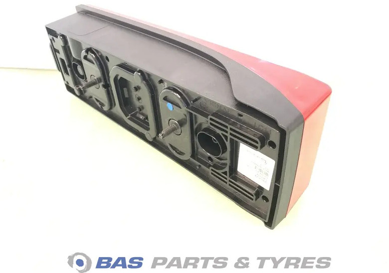 Scania Achterlicht gecomb. links Links Scania 2860829 - Feu arrière pour Camion: photos 2 Scania Achterlicht gecomb. links Links Scania 2860829 - Feu arrière pour Camion: photos 2