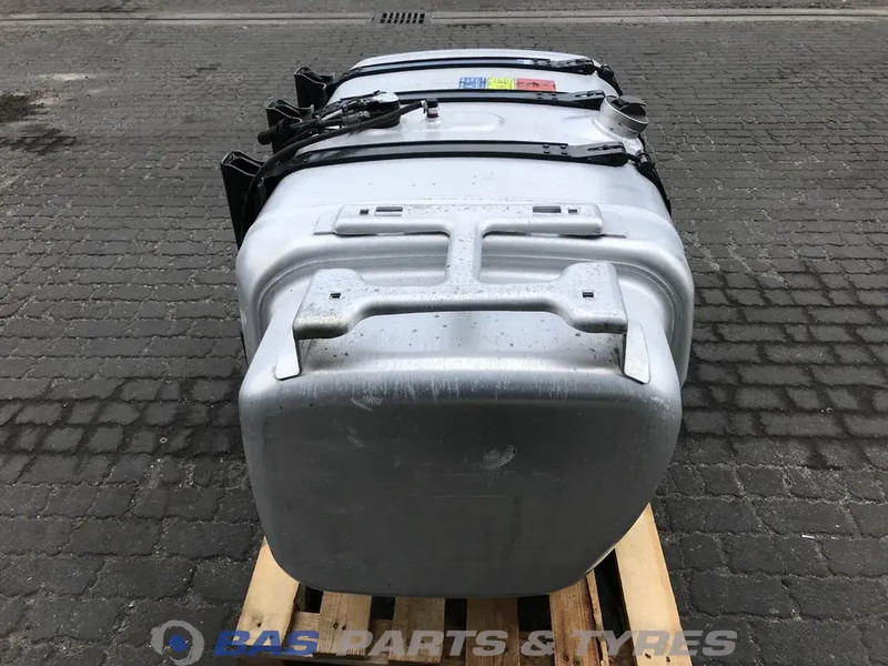 Scania Brandstoftank Scania 540 Liter 1887755 - Réservoir de carburant pour Camion: photos 4 Scania Brandstoftank Scania 540 Liter 1887755 - Réservoir de carburant pour Camion: photos 4