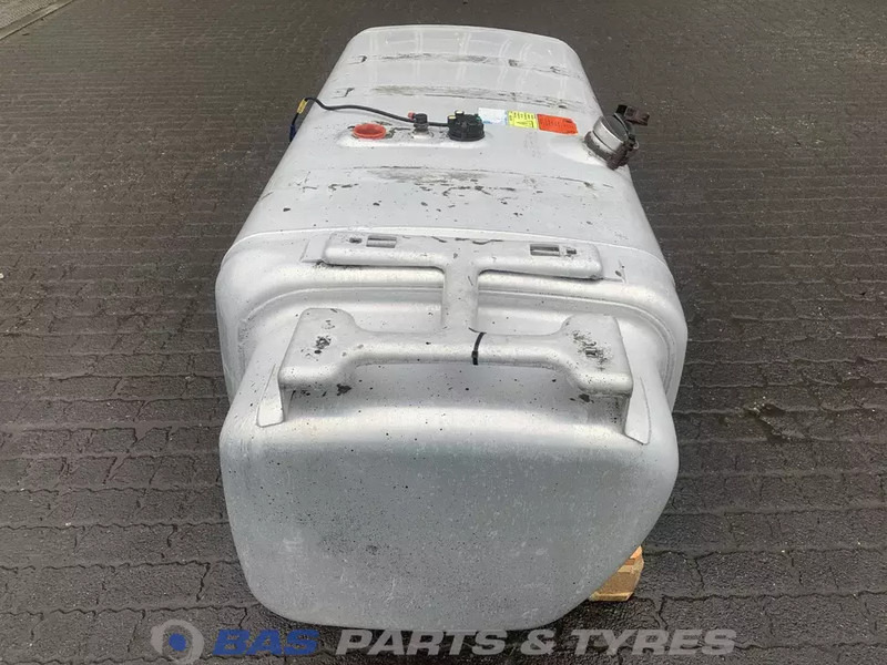 Scania Brandstoftank Scania 710 Liter 2532047 - Réservoir de carburant pour Camion: photos 4 Scania Brandstoftank Scania 710 Liter 2532047 - Réservoir de carburant pour Camion: photos 4