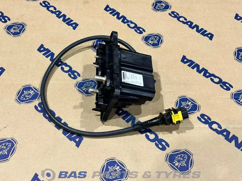 Scania HoofdSchakelaar Scania 2742010 - Câble/ Fil pour Camion: photos 2 Scania HoofdSchakelaar Scania 2742010 - Câble/ Fil pour Camion: photos 2