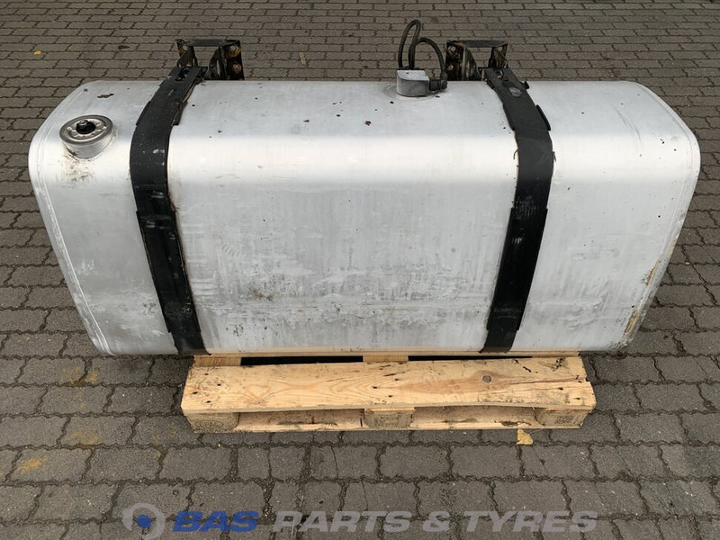 Volvo Brandstoftank Volvo 610 Liter G0000172 - Réservoir de carburant pour Camion: photos 1 Volvo Brandstoftank Volvo 610 Liter G0000172 - Réservoir de carburant pour Camion: photos 1