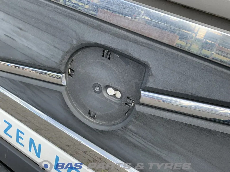 Volvo FH4 - Calandre pour Camion: photos 3 Volvo FH4 - Calandre pour Camion: photos 3