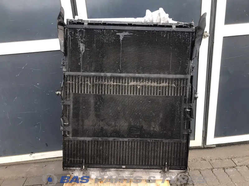 Volvo FH4 - Radiateur pour Camion: photos 2 Volvo FH4 - Radiateur pour Camion: photos 2