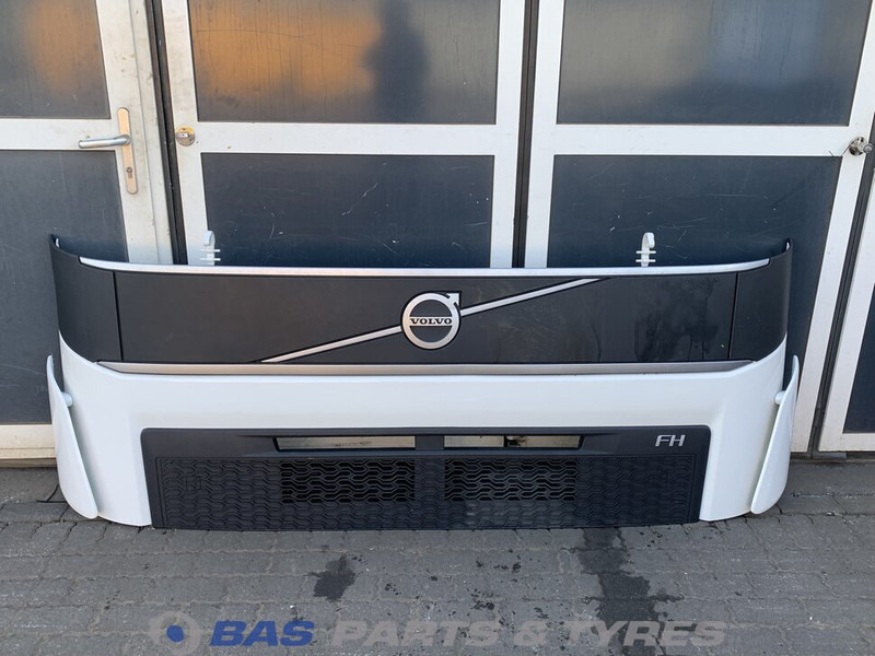 Volvo FH4B - Calandre pour Camion: photos 1 Volvo FH4B - Calandre pour Camion: photos 1