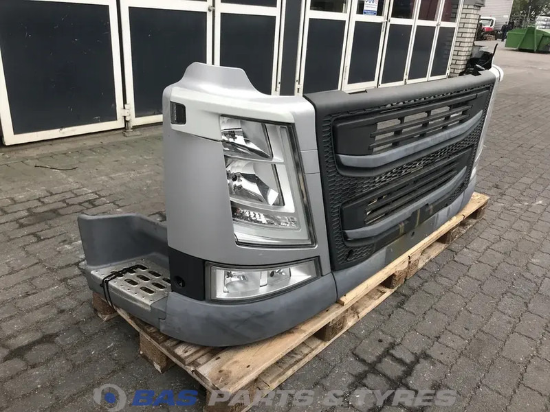 Volvo FM4 - Pare-chocs pour Camion: photos 3 Volvo FM4 - Pare-chocs pour Camion: photos 3