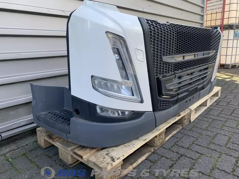 Volvo FM5 - Pare-chocs pour Camion: photos 3 Volvo FM5 - Pare-chocs pour Camion: photos 3