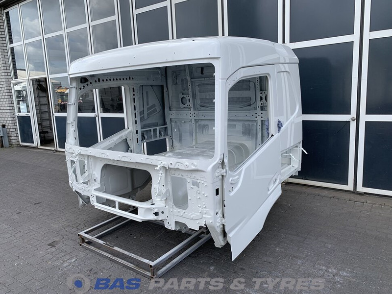 Volvo FM5 - Cabine et intérieur pour Camion: photos 1 Volvo FM5 - Cabine et intérieur pour Camion: photos 1