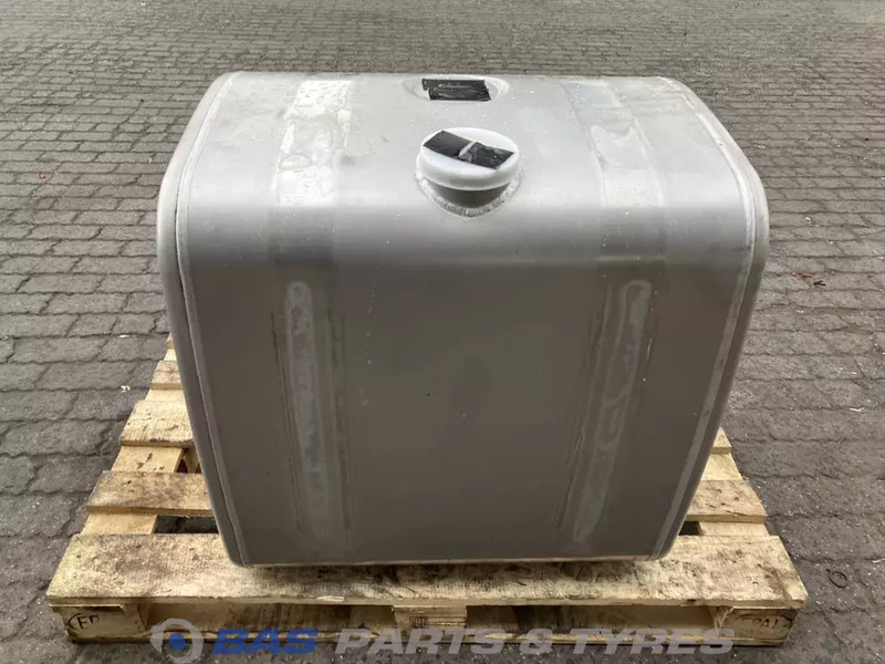 Volvo - Réservoir de carburant pour Camion: photos 1 Volvo - Réservoir de carburant pour Camion: photos 1