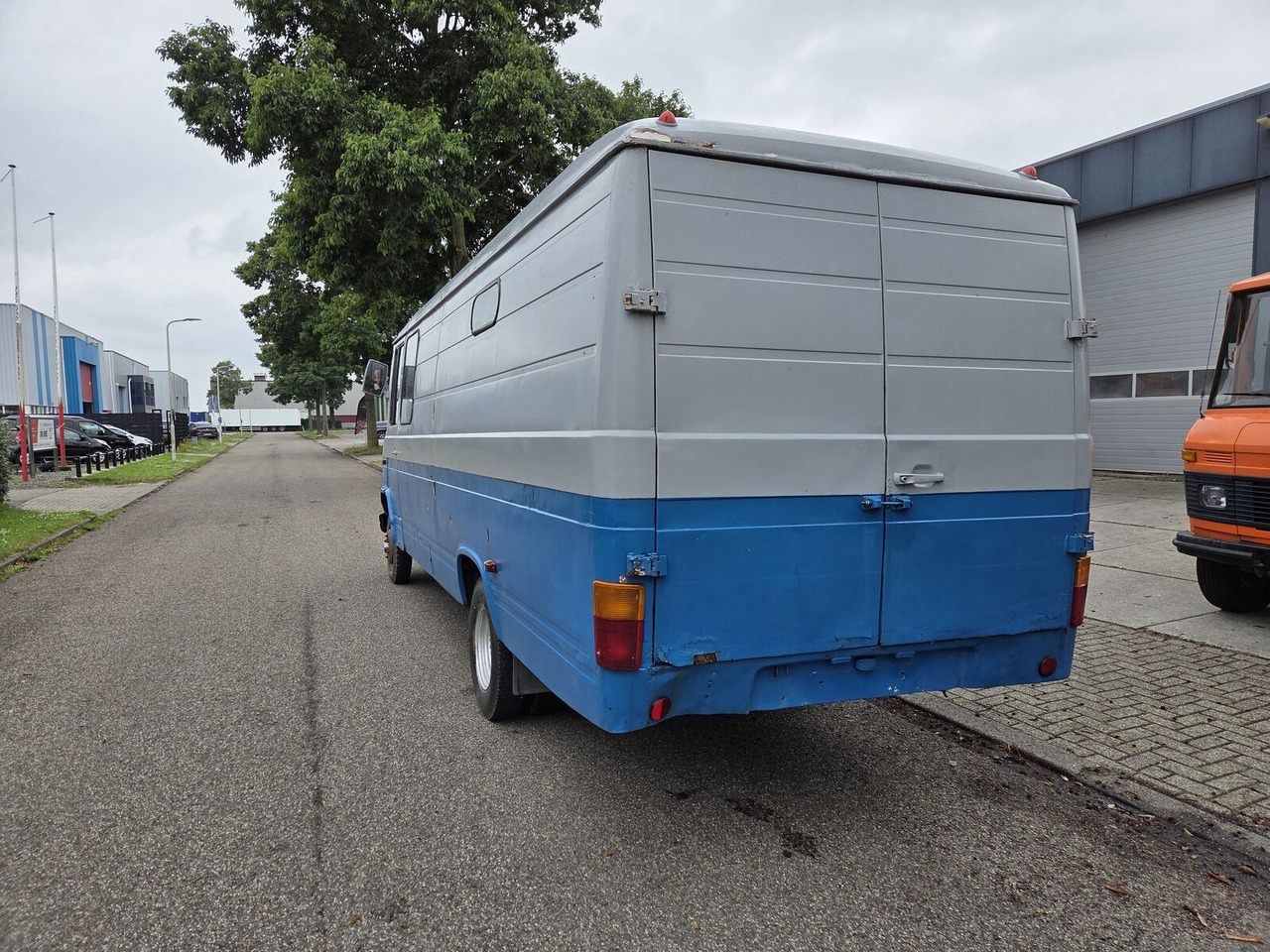 Mercedes-Benz L 608 D kampeerauto - Camping-car intégral: photos 3 Mercedes-Benz L 608 D kampeerauto - Camping-car intégral: photos 3