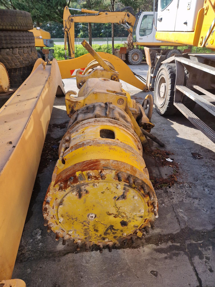 EJE TRASERO KOMATSU KWA055HD-4 - Essieu et pièces pour Engins de chantier: photos 1 EJE TRASERO KOMATSU KWA055HD-4 - Essieu et pièces pour Engins de chantier: photos 1