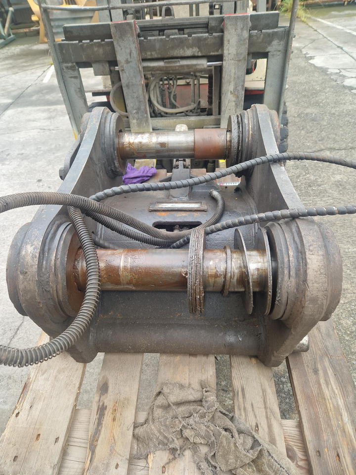 ENGANCHE RAPIDO HIDRAULICO CAT CW40 - Attache rapide pour Engins de chantier: photos 3 ENGANCHE RAPIDO HIDRAULICO CAT CW40 - Attache rapide pour Engins de chantier: photos 3