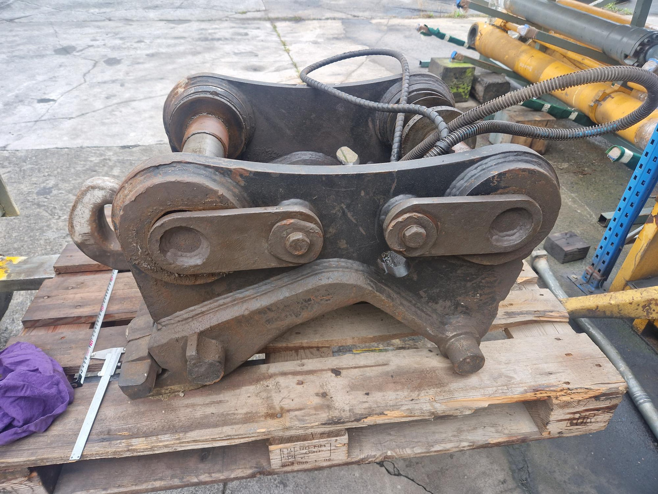 ENGANCHE RAPIDO HIDRAULICO CAT CW40 - Attache rapide pour Engins de chantier: photos 1 ENGANCHE RAPIDO HIDRAULICO CAT CW40 - Attache rapide pour Engins de chantier: photos 1