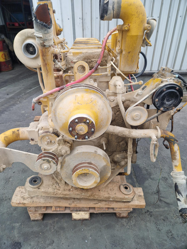 KOMATSU SAA6D 140E-2 - Moteur pour Engins de chantier: photos 5 KOMATSU SAA6D 140E-2 - Moteur pour Engins de chantier: photos 5