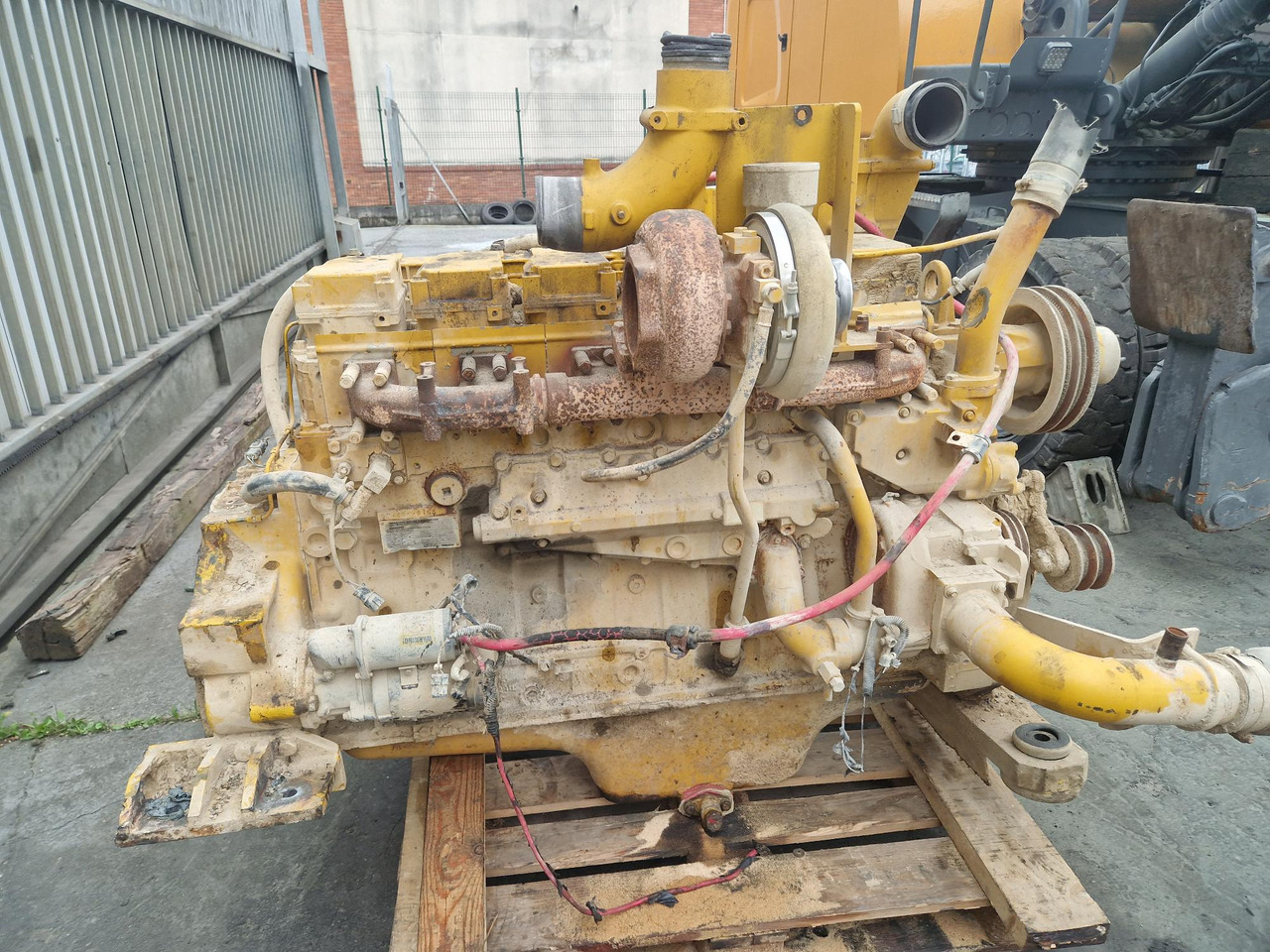 KOMATSU SAA6D 140E-2 - Moteur pour Engins de chantier: photos 4 KOMATSU SAA6D 140E-2 - Moteur pour Engins de chantier: photos 4