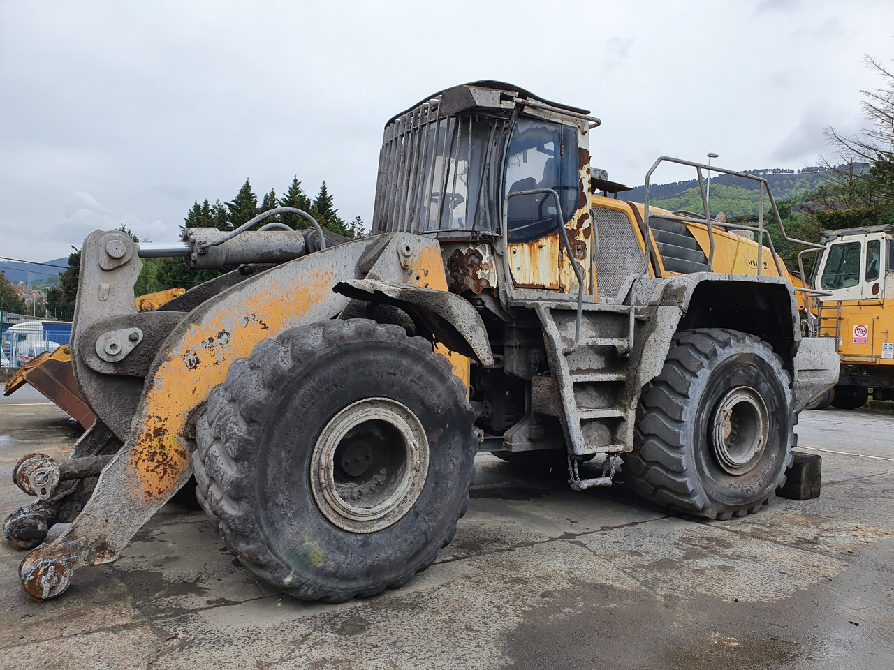 LIEBHERR L586 (2012) N/S: VATZ0461KZB032127 - Chargeuse sur pneus: photos 2 LIEBHERR L586 (2012) N/S: VATZ0461KZB032127 - Chargeuse sur pneus: photos 2