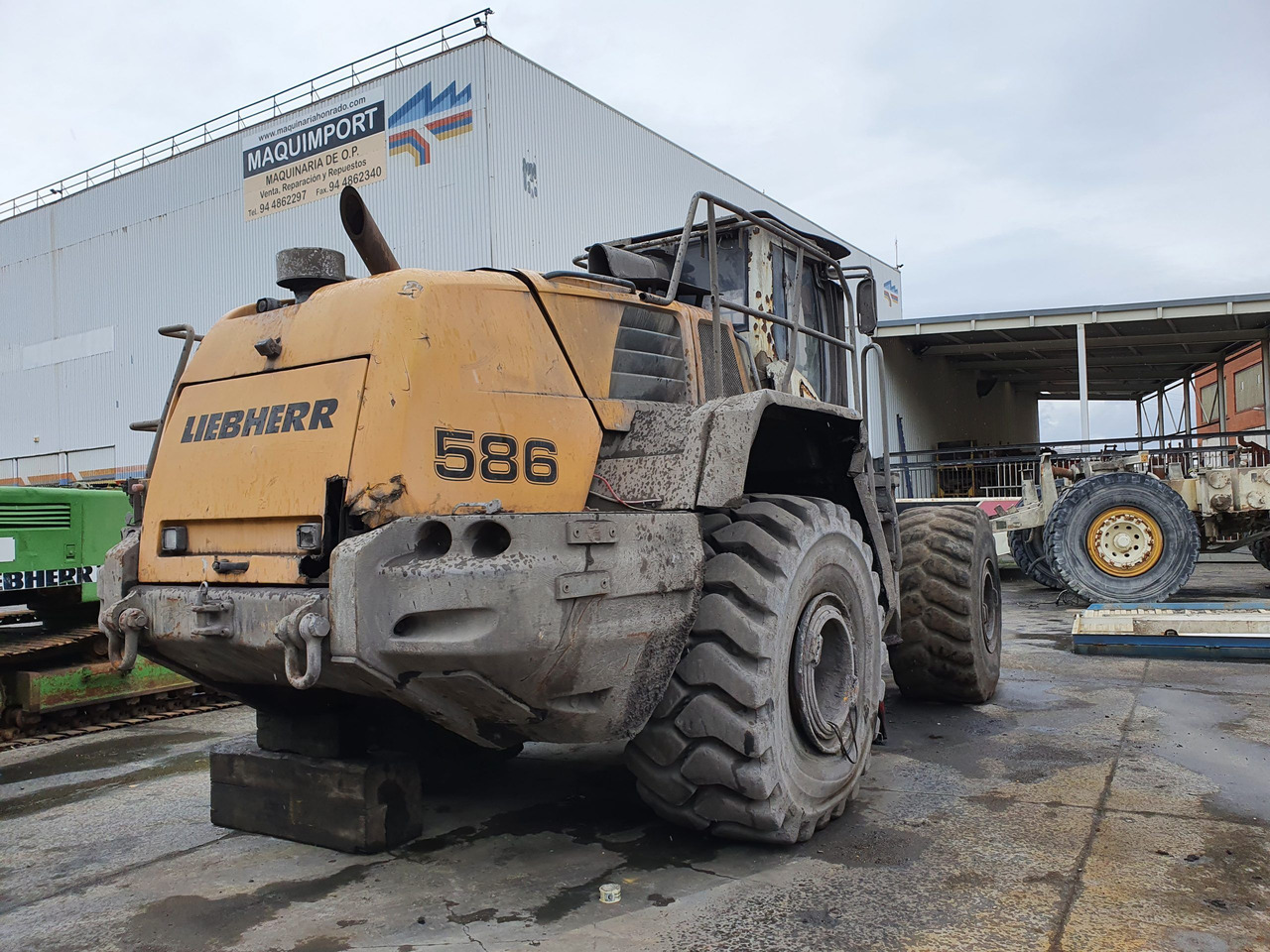 LIEBHERR L586 (2012) N/S: VATZ0461KZB032127 - Chargeuse sur pneus: photos 1 LIEBHERR L586 (2012) N/S: VATZ0461KZB032127 - Chargeuse sur pneus: photos 1