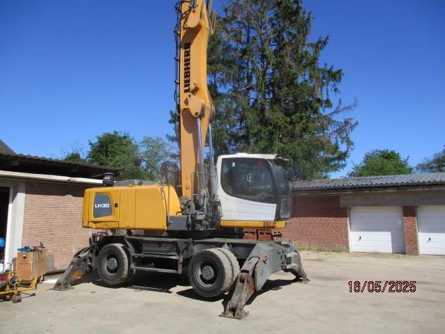 LIEBHERR LH30 M - Pelle de manutention: photos 2 LIEBHERR LH30 M - Pelle de manutention: photos 2