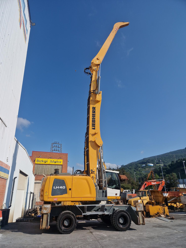 LIEBHERR LH40M - Pelle de manutention: photos 1 LIEBHERR LH40M - Pelle de manutention: photos 1