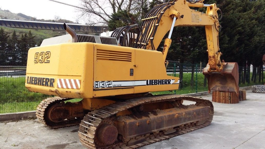LIEBHERR R932LI N/S: 572-4218 y 572-4232 - Pelle sur chenille: photos 1 LIEBHERR R932LI N/S: 572-4218 y 572-4232 - Pelle sur chenille: photos 1
